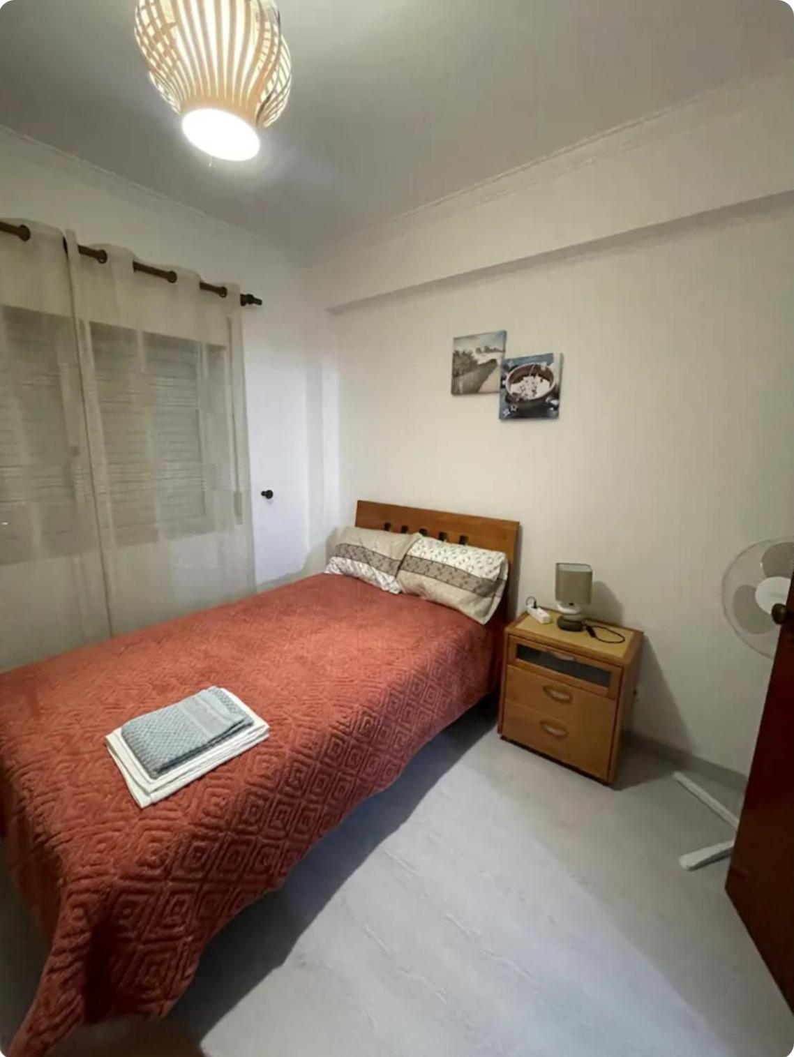 Апартаменти Quarto Calmo E Acolhedor Алмада Екстер'єр фото