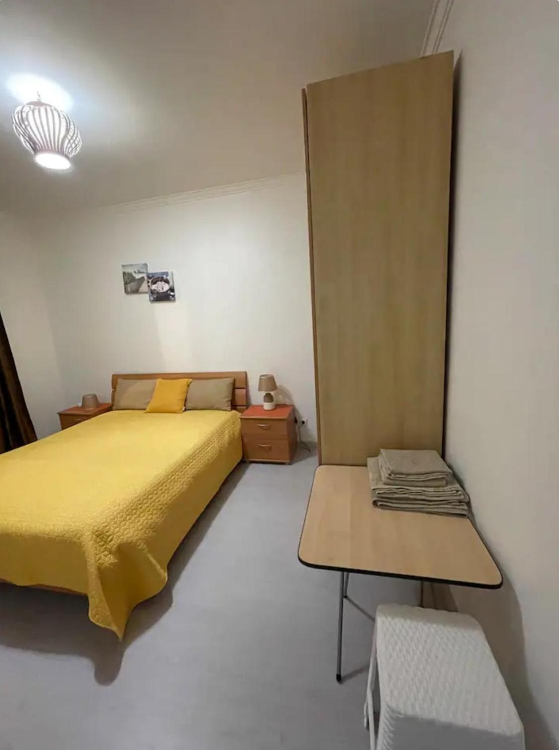 Апартаменти Quarto Calmo E Acolhedor Алмада Екстер'єр фото